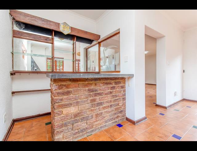 4 BEDROOM FREEHOLD FOR SALE IN WELTEVREDEN PARK
